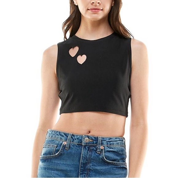 Heart cut out crop top. - Picture 3 of 6